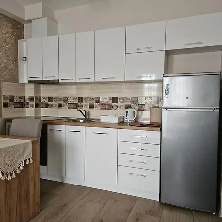 Anastasija Lux 아파트